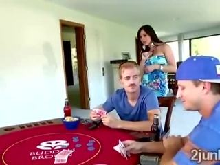 Perv verliert im poker aber enden ficken seine freunde elite milf