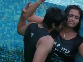 South индийски деси bhabhi exceptional романтика при плуване билярд - хинди горещ кратко movie-2016
